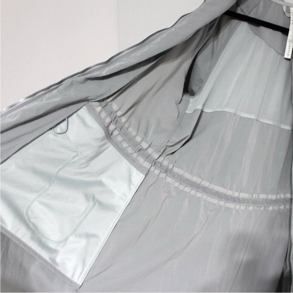 Lululemon rain jacket - Picture 6 of 7